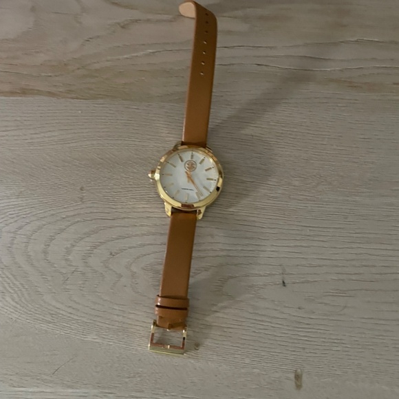 Tory Burch Watch - Picture 5 of 8